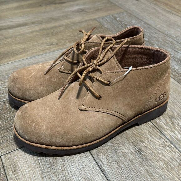 UGG boys Reiley Chukka Boots - Picture 1 of 8